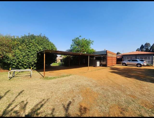 7 BEDROOM HOUSE FOR SALE IN MIDDELVLEI AH